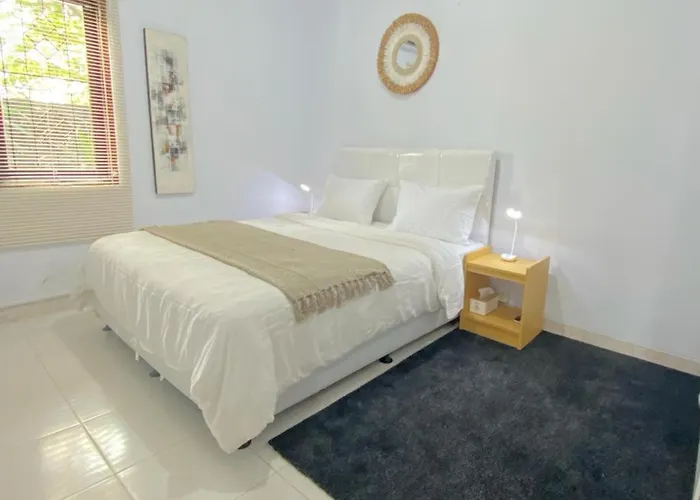 Cozy 2br With Kitchent In Kampial